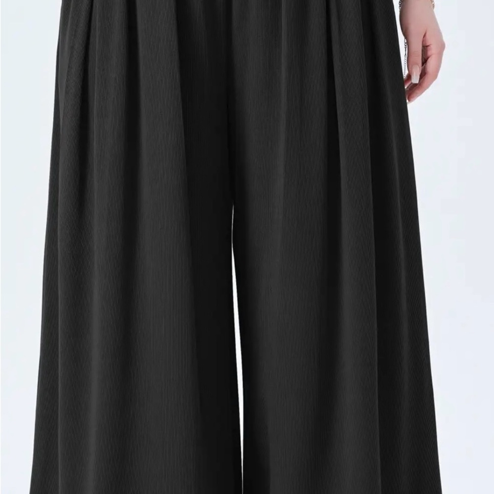 Elegant Black Wide-Leg Pants